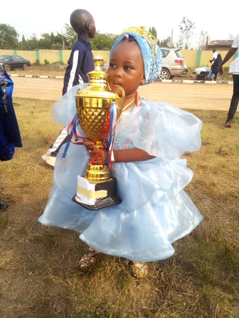 781961df 4dba 4f10 B34d F8d89106a5b2 768x1024